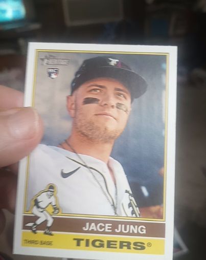 2025 Topps Heritage #71 Jace Jung — front