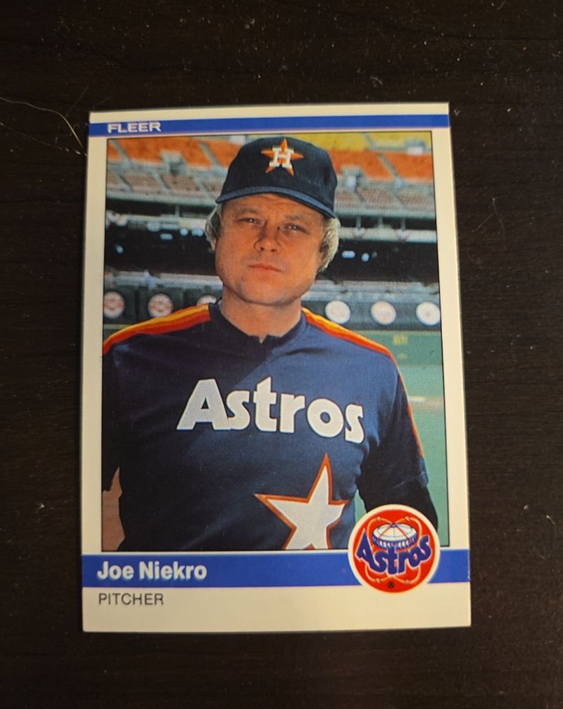 1984 Fleer #234 Joe Niekro — front