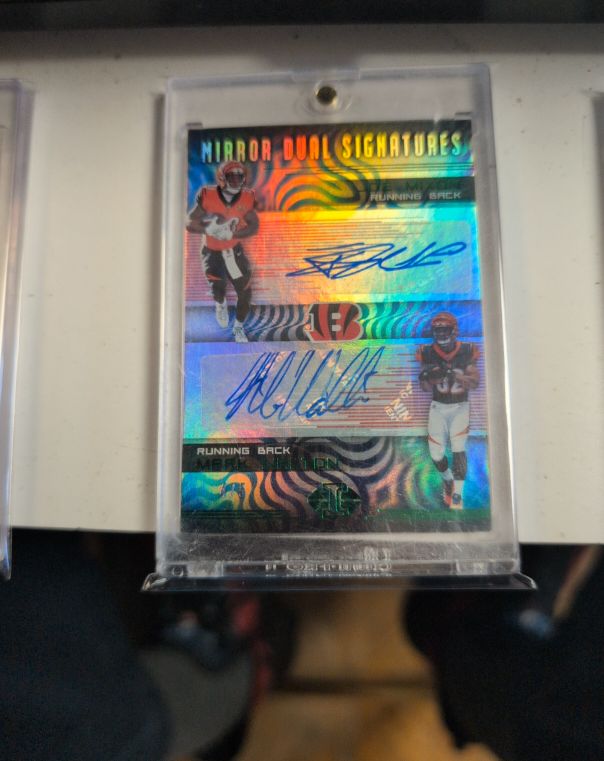 2017 Panini Illusions Mirror Dual Signatures # Joe Mixon / Mark Walton — front