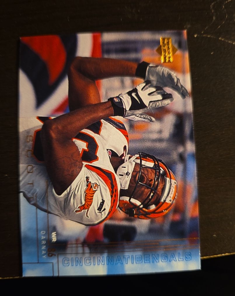 2000 Upper Deck #47 Darnay Scott — front