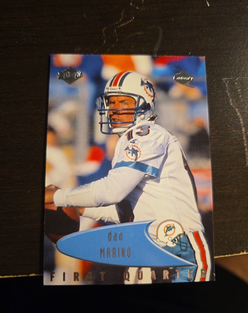 1999 Collector's Edge Odyssey #80 Dan Marino — front