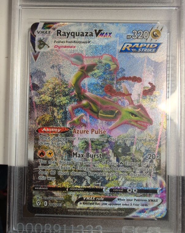 2021 Pokémon TCG Evolving Skies #218 Rayquaza VMAX — front