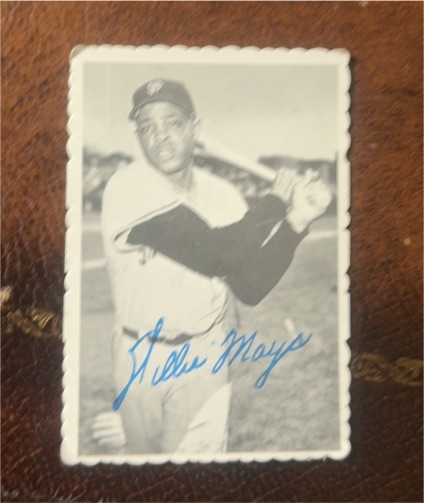 1969 Topps Deckle Edge #33 Willie Mays — front