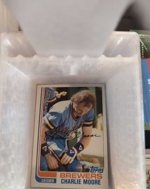 1980 Topps #123 Charlie Moore — front