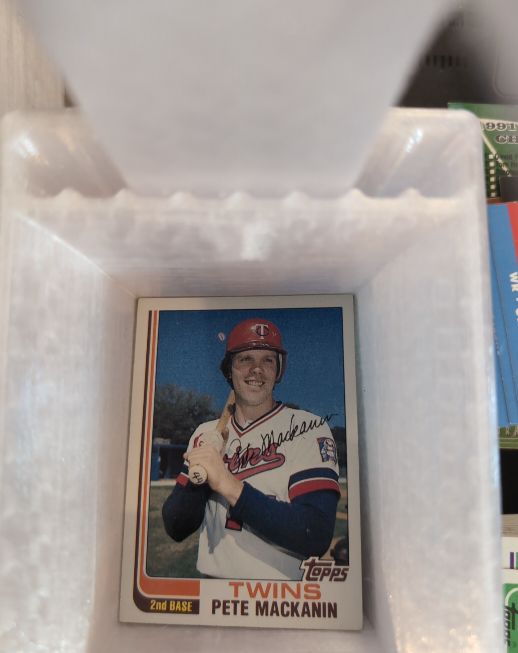 1983 Topps #390 Pete Mackanin — front