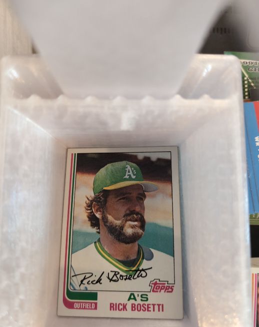 1977 Topps #400 Rick Bosetti — front