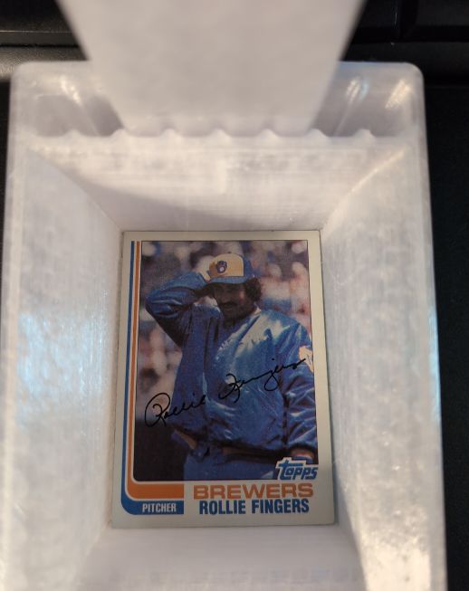 1982 Topps #585 Rollie Fingers — front