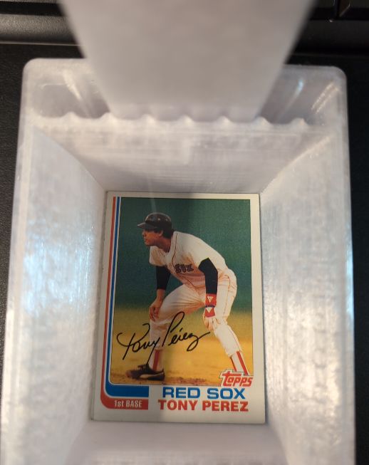 1982 Topps #255 Tony Perez — front
