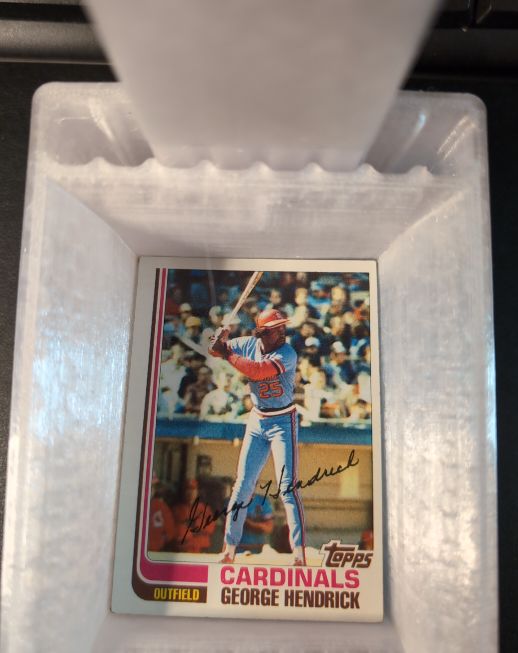 1985 Topps #25 George Hendrick — front