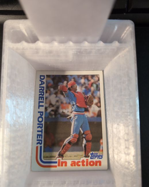 1982 Topps #401 Darrell Porter In Action — front