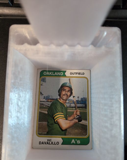 1974 Topps #444 Vic Davalillo — front