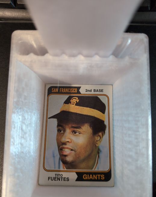 1974 Topps #305 Tito Fuentes — front