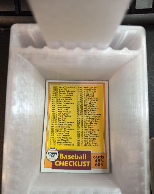 1981 Topps #562 Baseball Checklist — front