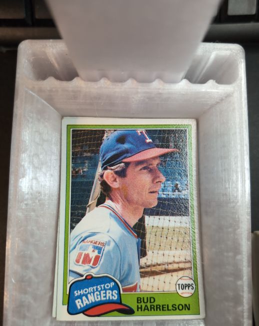 1981 Topps #694 Bud Harrelson — front