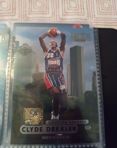 1997-98 Metal Universe Championship #51 Clyde Drexler — front
