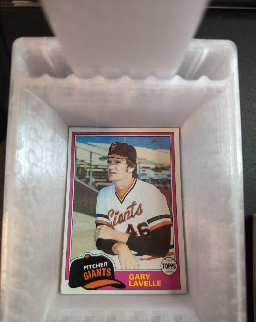 1981 Topps #588 Gary Lavelle — front