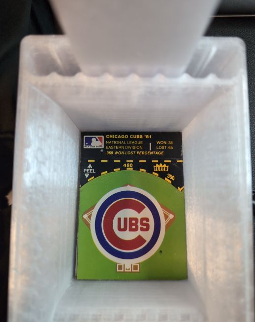 1981 Fleer #F17 Chicago Cubs Team Sticker — front