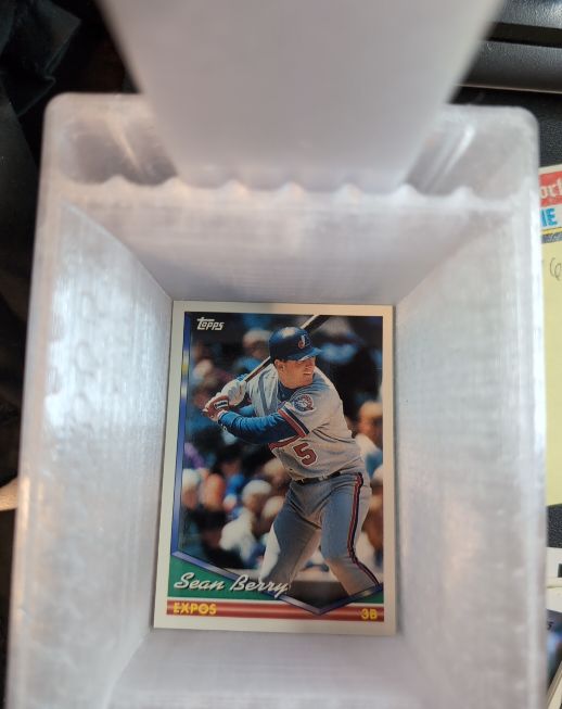 1991 Topps #5 Sean Berry — front