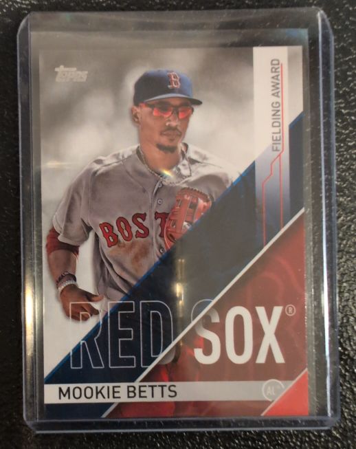 2017 Topps Fielding Award #GG-17 Mookie Betts — front