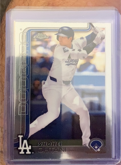2025 Topps Chrome #1 Shohei Ohtani — front