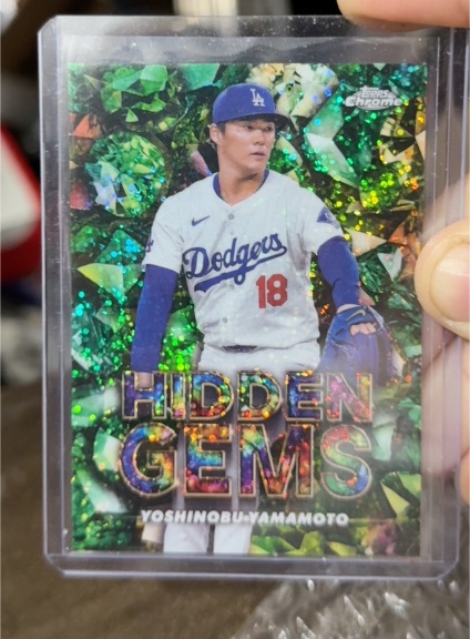 2024 Topps Chrome #18 Yoshinobu Yamamoto — front
