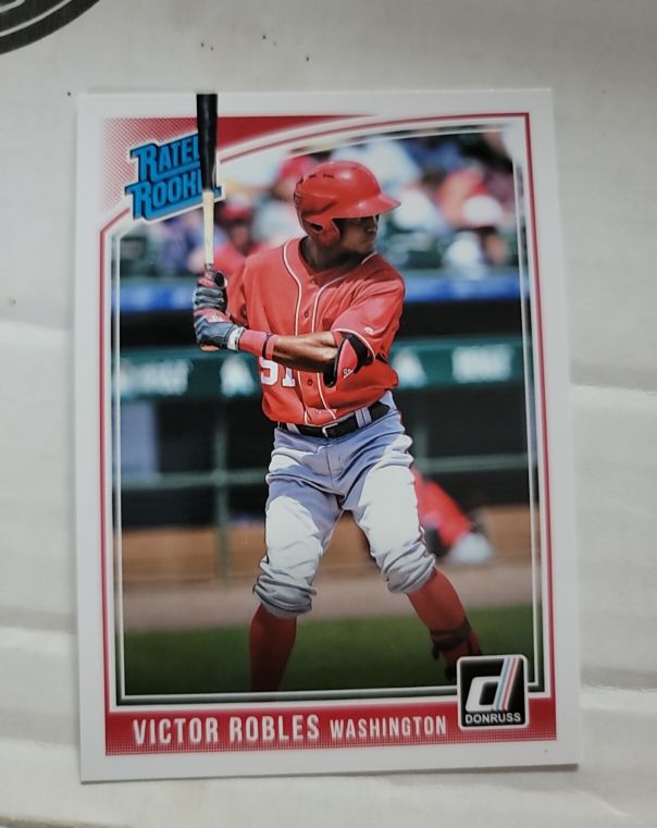 2018 Donruss #42 Victor Robles Rated Rookie — front