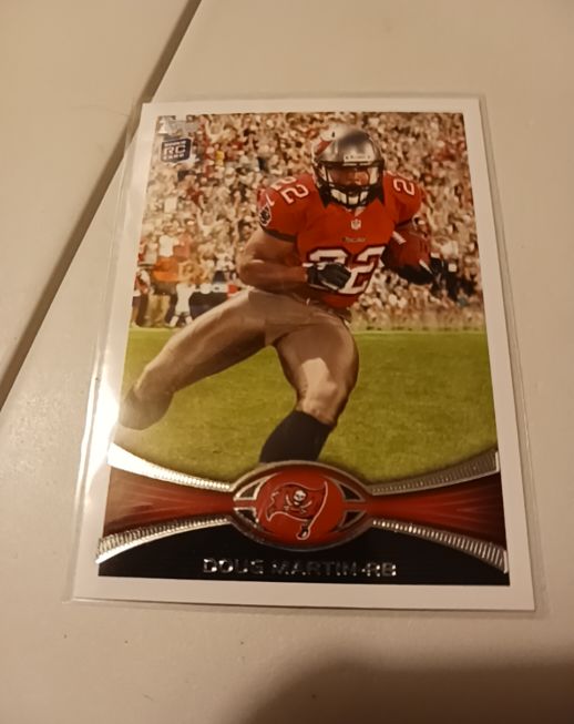 2012 Topps #204 Doug Martin — front