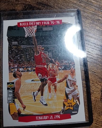 1996-97 Upper Deck Collector's Choice #26 Michael Jordan Bulls Victory Tour '95-'96 — front