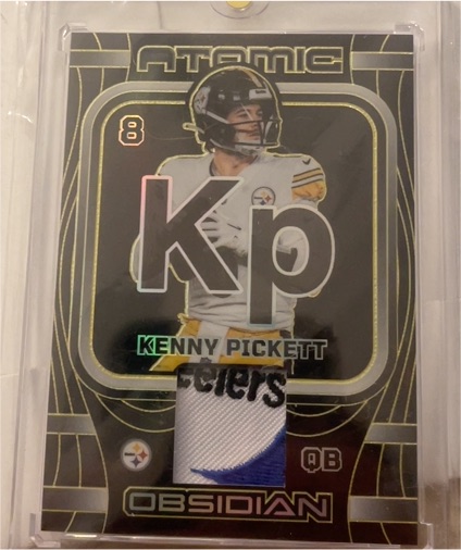 2023 Panini Obsidian Atomic #8 Kenny Pickett — front