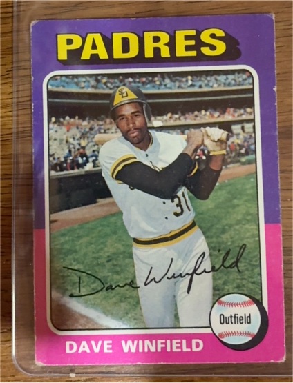 1975 Topps #61 Dave Winfield — front