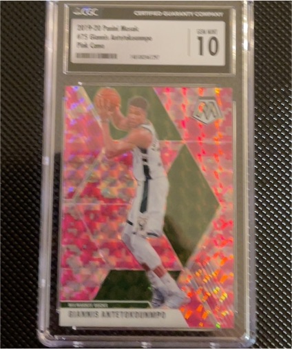 2019-20 Panini Mosaic #75 Giannis Antetokounmpo — front