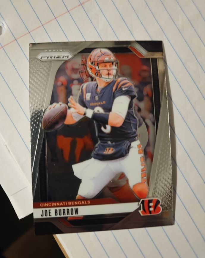 2020 Panini Prizm #9 Joe Burrow — front