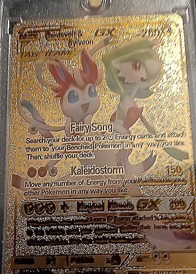 2018 Pokémon SM211 Sylveon & Gardevoir GX — front