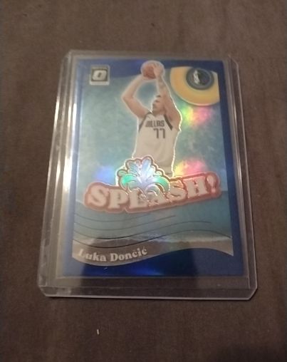 2019 Donruss Optic #SPL-1 Luka Doncic Splash! — front
