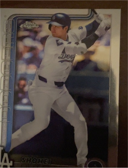 2023 Topps Chrome #100 Shohei Ohtani — front
