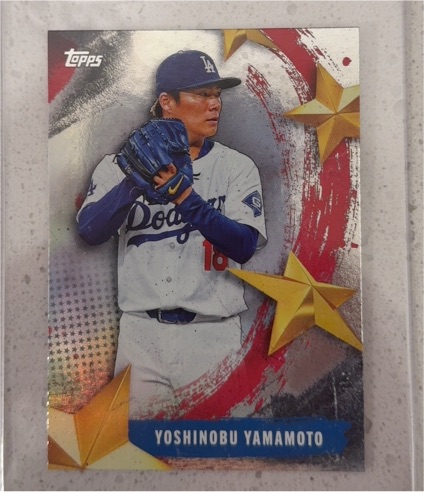 2023 Topps #18 Yoshinobu Yamamoto — front