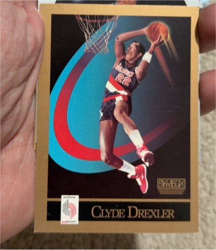 1990 SkyBox #22 Clyde Drexler — front