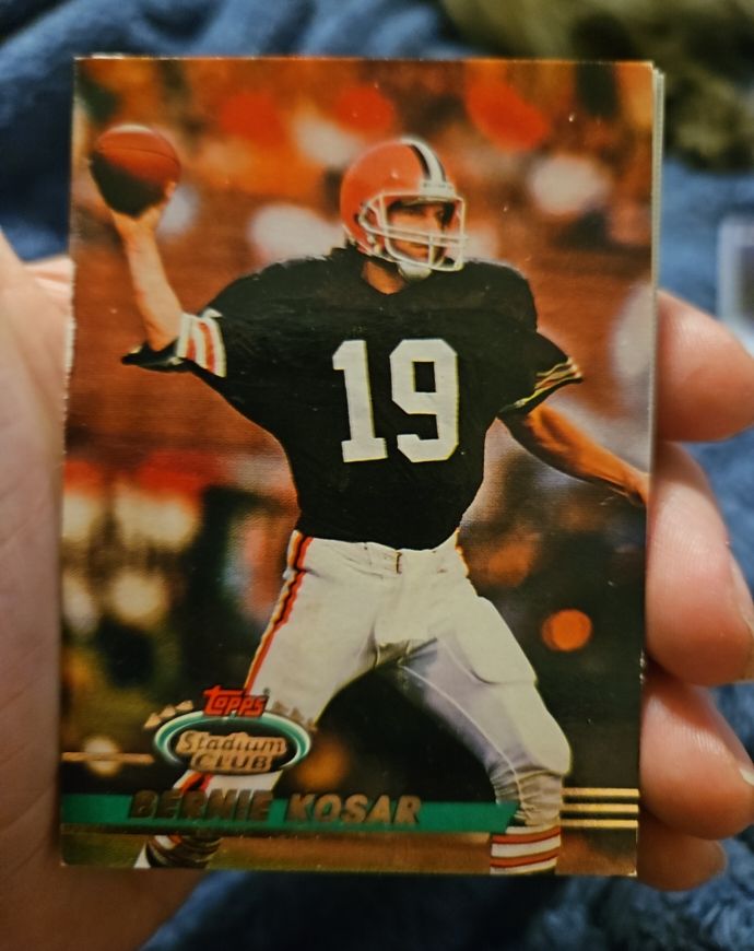 1991 Topps Stadium Club #19 Bernie Kosar — front