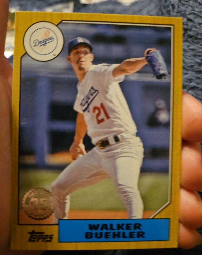 2021 Topps 1985 Throwback #US-21 Walker Buehler — front