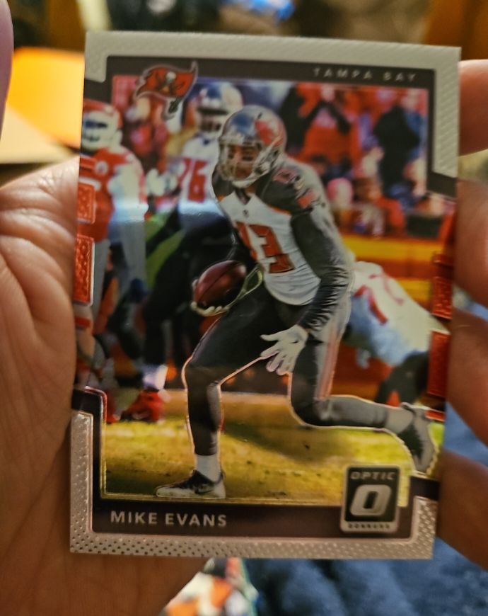 2020 Donruss Optic #13 Mike Evans — front