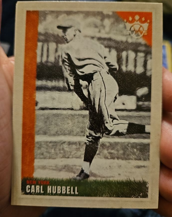 1933 Crown #1 Carl Hubbell — front