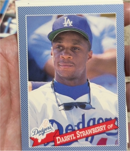 1993 Topps #425 Darryl Strawberry — front