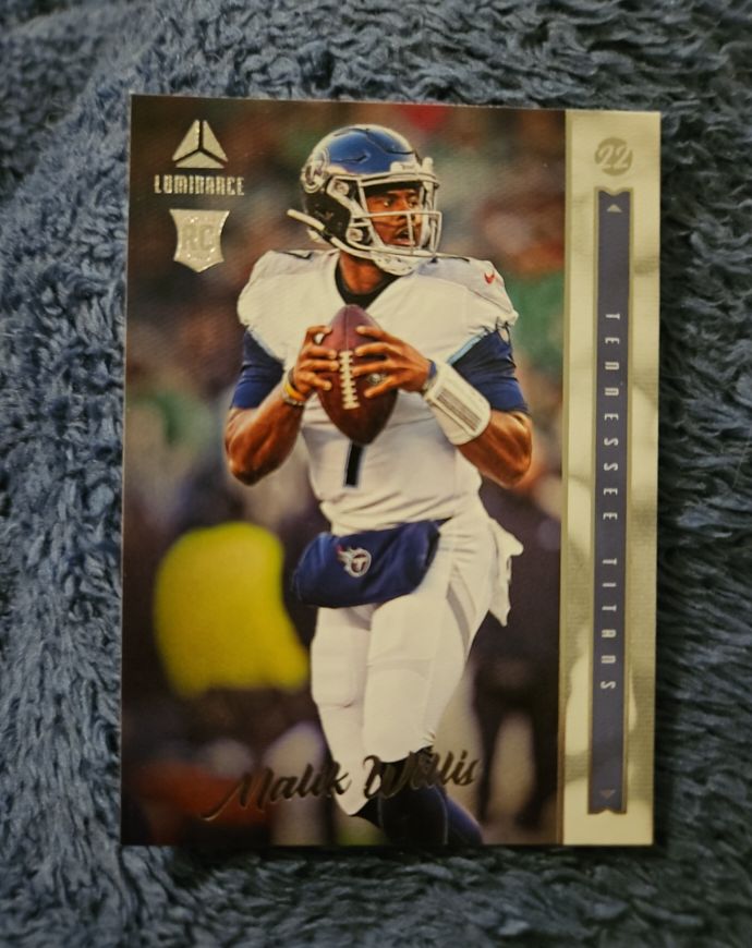 2022 Panini Luminance #22 Malik Willis — front