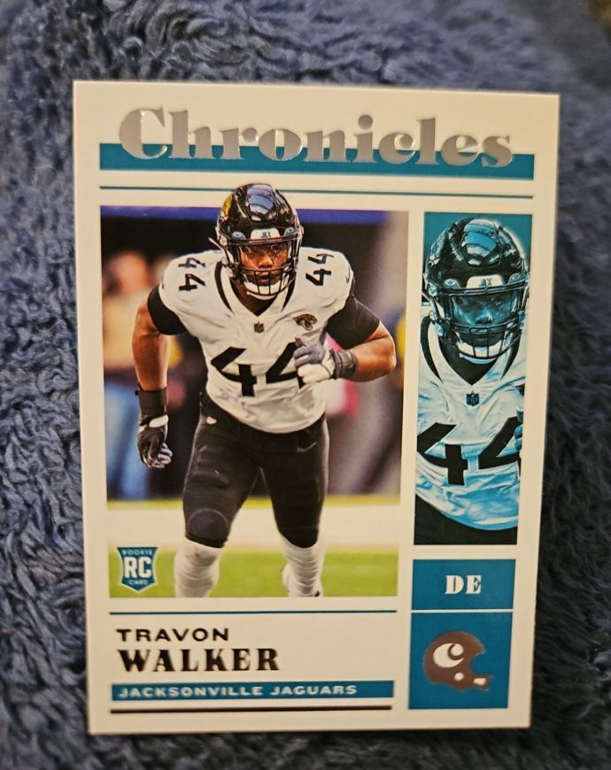 2022 Panini Chronicles #44 Travon Walker — front