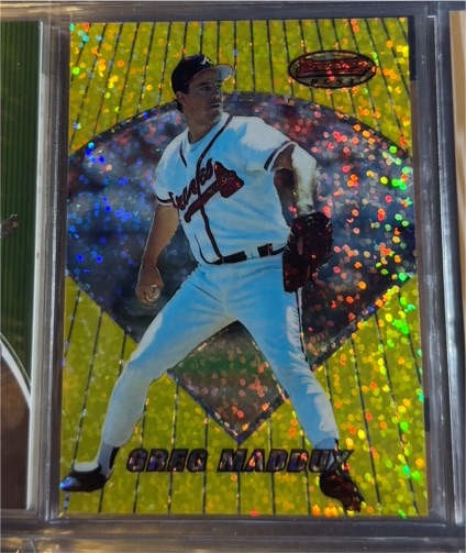 1996 Bowman's Best Preview Atomic Refractor #BBP14 Greg Maddux — front