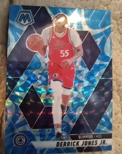 2024-25 Panini Mosaic #55 Derrick Jones Jr. — front
