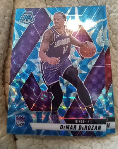 2020-21 Panini Mosaic #3 DeMar DeRozan — front