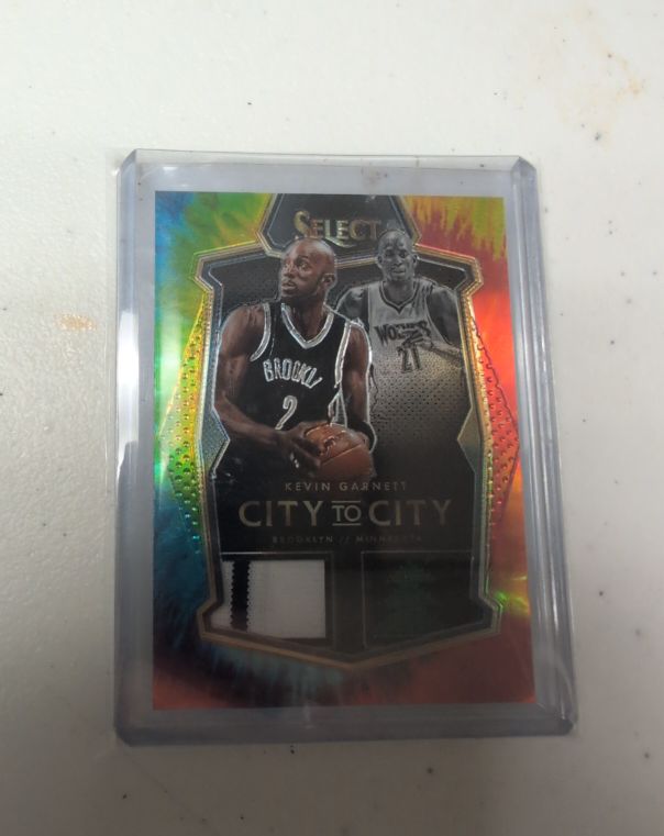 2015-16 Panini Select #10 Kevin Garnett City to City Dual Jersey — front