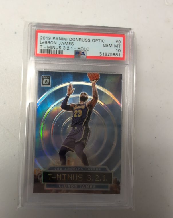 2019 Panini Donruss Optic #9 LeBron James T-Minus 3,2,1 Holo — front