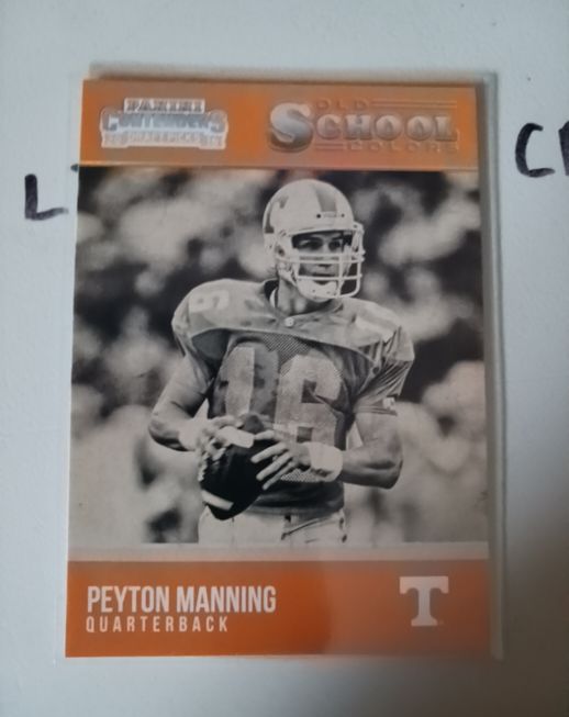 2016 Panini Contenders Draft Picks Old School Colors #19 Peyton Manning — front